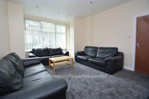 8 bedroom terraced house to rent, St Michaels Villas, Headingley LS6