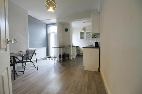 8 Barnfield Street, Denton, Manchester, M34 3PE