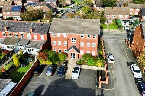 2 bedroom apartment for sale, Lancaster Street, Radcliffe, Manchester