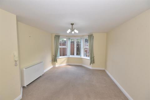 1 bedroom flat for sale, Warwick Road, Balderton, Newark