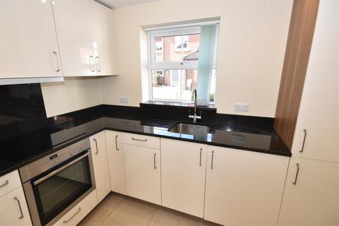 1 bedroom flat for sale, Warwick Road, Balderton, Newark