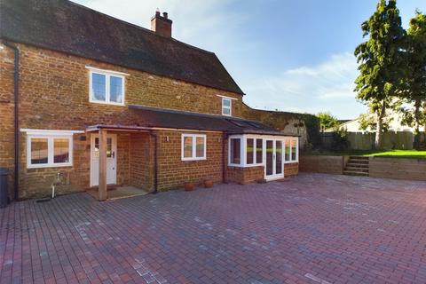 4 bedroom detached house to rent, 2 School Lane, Rothwell, Kettering, Northamptonshire, NN14