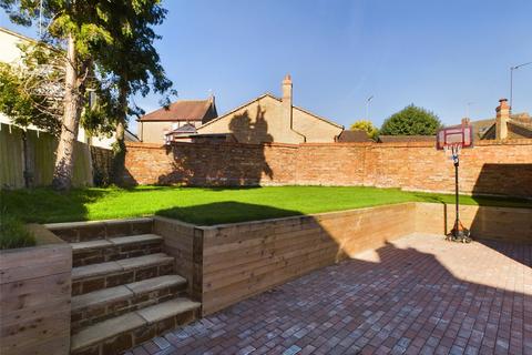 4 bedroom detached house to rent, 2 School Lane, Rothwell, Kettering, Northamptonshire, NN14