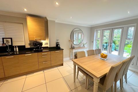 5 bedroom semi-detached house for sale, Hayes Close, Maidenhead, Berkshire, SL6