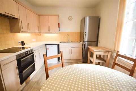 4 bedroom house to rent, Lawrence Street, York