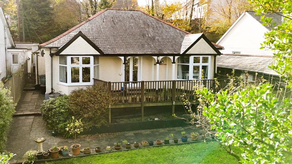 Crinnicks Hill, Bodmin, Cornwall, PL31 3 bed detached bungalow - £300,000