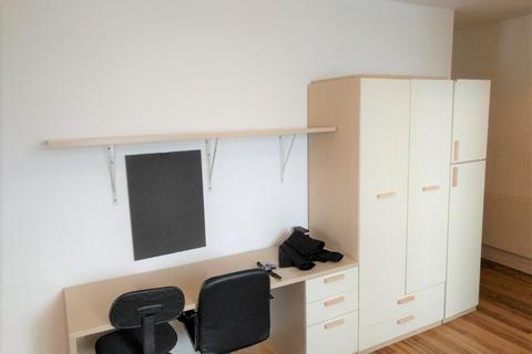 Studio to rent, The Kingsway, Portland House, City Centre, Swansea