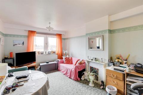 1 bedroom flat for sale, Southchurch Court, Clifton NG11