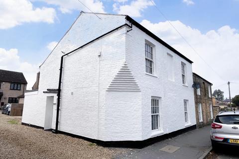 3 bedroom house to rent, Pratt Street, Soham CB7