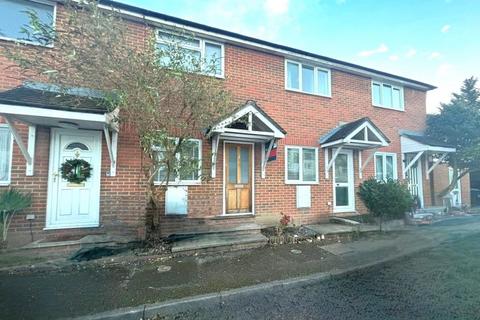 1 bedroom terraced house to rent, Courtenay Mews, Woking GU21