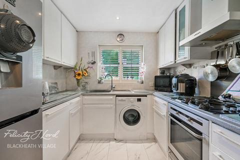 3 bedroom terraced house for sale, St Josephs Vale, London