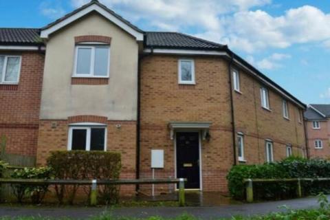 3 bedroom terraced house to rent, Tristram Close, Yeovil