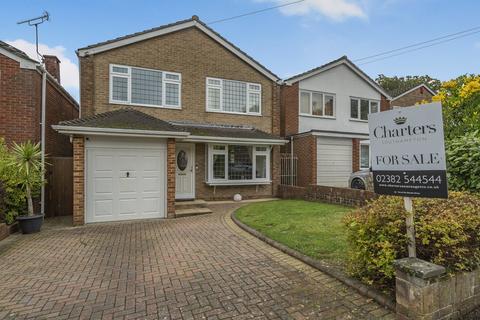 4 bedroom detached house for sale, Aberdour Close, Bitterne, Southampton, Hampshire, SO18