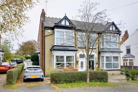 3 bedroom semi-detached house for sale, Marlborough Avenue, Hessle