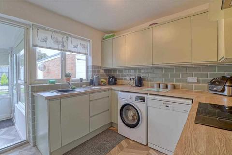 2 bedroom bungalow for sale, St Osyth CO16