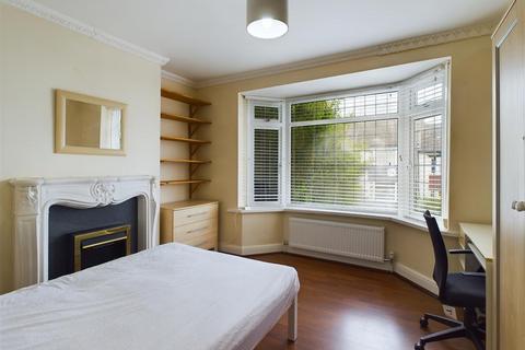 4 bedroom terraced house to rent, Crayford Road, Brighton