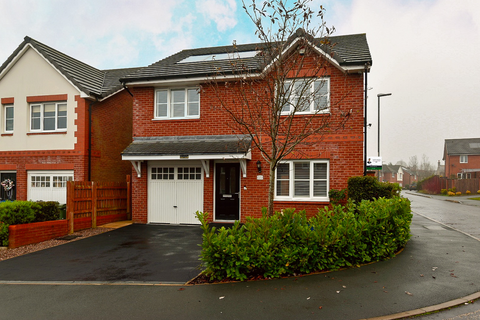 4 bedroom detached house for sale, Freckleton Court, Chorley PR6