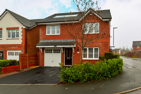 30 Freckleton Court, Adlington, Chorley, PR6 9FS
