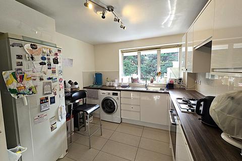 1 bedroom flat to rent, Dolphin Court, Woodlands, NW11