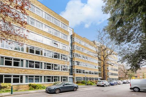 1 Holly Tree Close, London, SW19 6EA