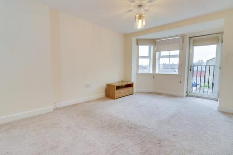 2 bedroom flat for sale, Manor Fold, Horsforth, Leeds, West Yorkshire, LS18