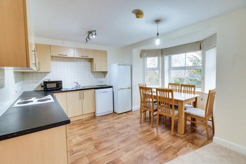 2 bedroom flat for sale, Manor Fold, Horsforth, Leeds, West Yorkshire, LS18