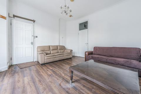 2 bedroom flat to rent, Underhill Road London SE22