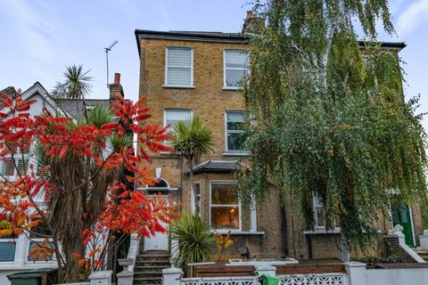 2 bedroom flat to rent, Underhill Road London SE22