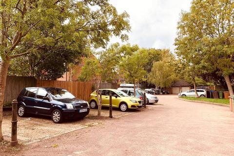 4 Vellum Drive, Carshalton, SM5 2TL
