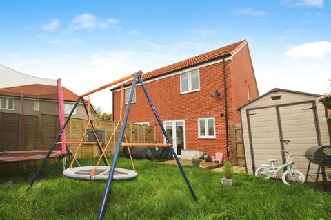 37 Ward Close, Purton, Swindon, SN5 4GY