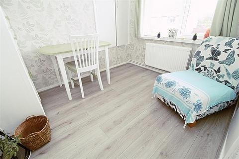 18 Vesey Close, Water Orton, Birmingham, B46 1RB