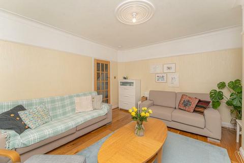 15 Kenmare Gardens, London, N13 5DR
