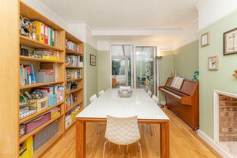 15 Kenmare Gardens, London, N13 5DR