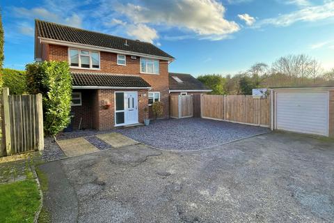 4 bedroom detached house for sale, McDermott Road, Sevenoaks TN15