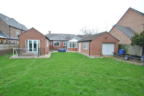 3 bedroom bungalow for sale, Park Drive, Sprotbrough, Doncaster