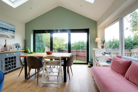2 Beckets Square, Berkhamsted, HP4 1BZ