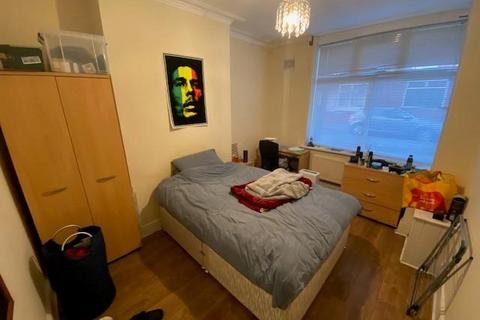 4 bedroom private hall to rent, Westbourne Road (16), Fallowfield, Manchester