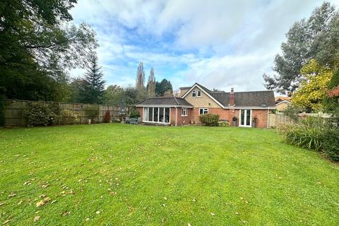 4 bedroom detached house for sale, Scatterdells Lane, Chipperfield WD4