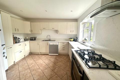4 bedroom detached house for sale, Scatterdells Lane, Chipperfield WD4