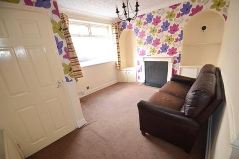 3 bedroom terraced house to rent, Wellington Street, Northamptonshire NN16