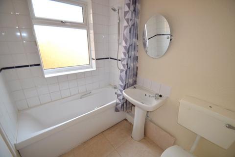 3 bedroom terraced house to rent, Wellington Street, Northamptonshire NN16