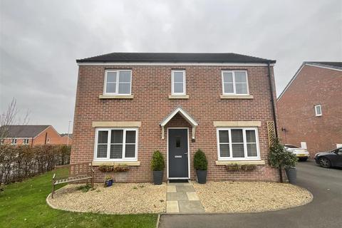 4 bedroom detached house for sale, Heol Y Parc, Llanelli SA14