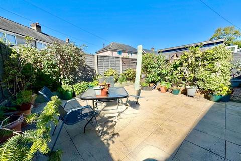 3 bedroom house for sale, Cae Person, Llanrwst