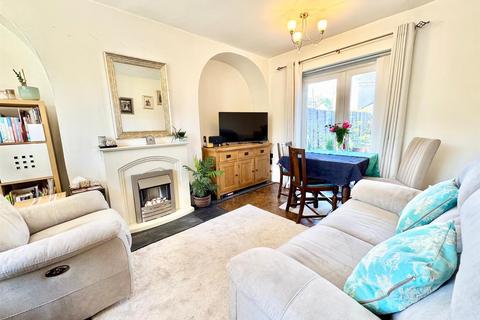 3 bedroom house for sale, Cae Person, Llanrwst