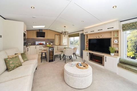 2 bedroom lodge for sale, Woodleigh Caravan Park