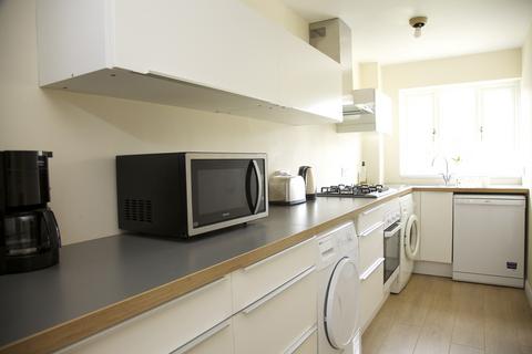 2 bedroom flat to rent, Worple road, WIMBLEDON SW20