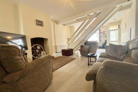 148 Central Road, Hugglescote, Coalville, LE67 2FF