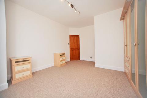 2 bedroom apartment to rent, Sevington Road, Hendon NW4