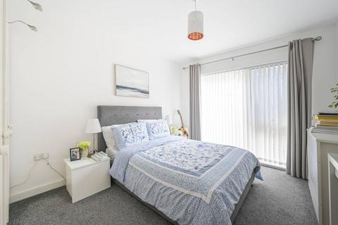 1 bedroom flat for sale, Magellan Boulevard, Docklands, London, E16