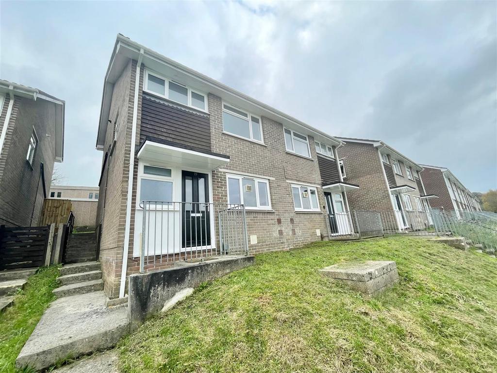 Holmwood Avenue, Plymouth PL9 3 bed semi-detached house - £1,150 pcm (£ ...